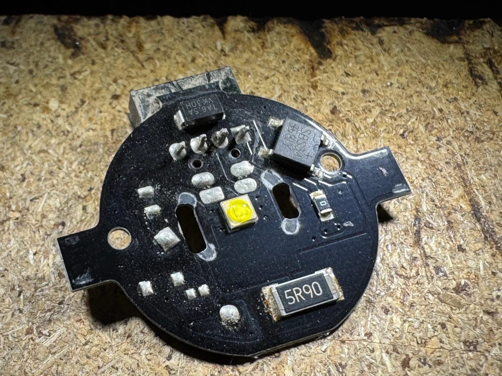 Ausgebaute Platine der Lampe